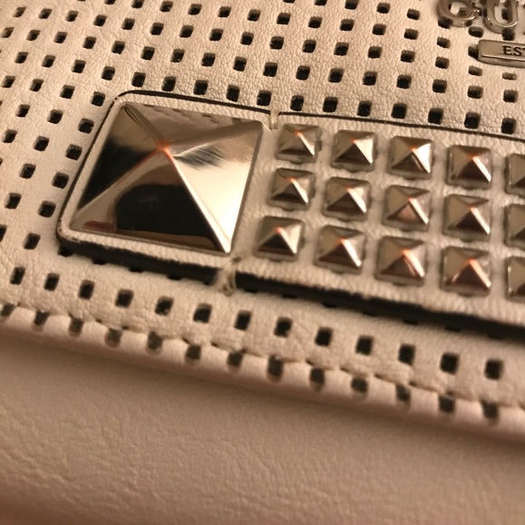 Guess Wallet - Picture 8 of 8