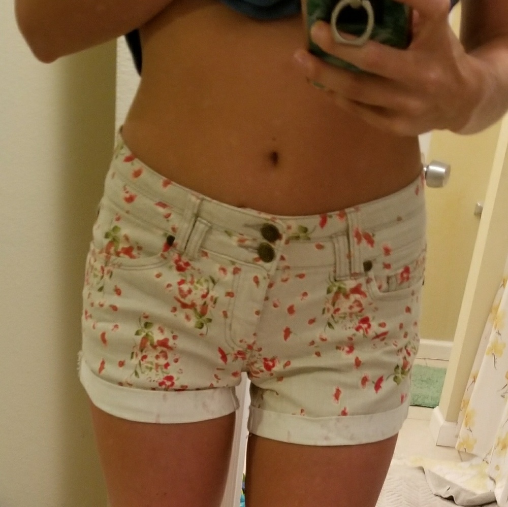 NWOT Cream colored denim with floral pattern