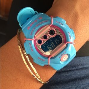 Girls watch
