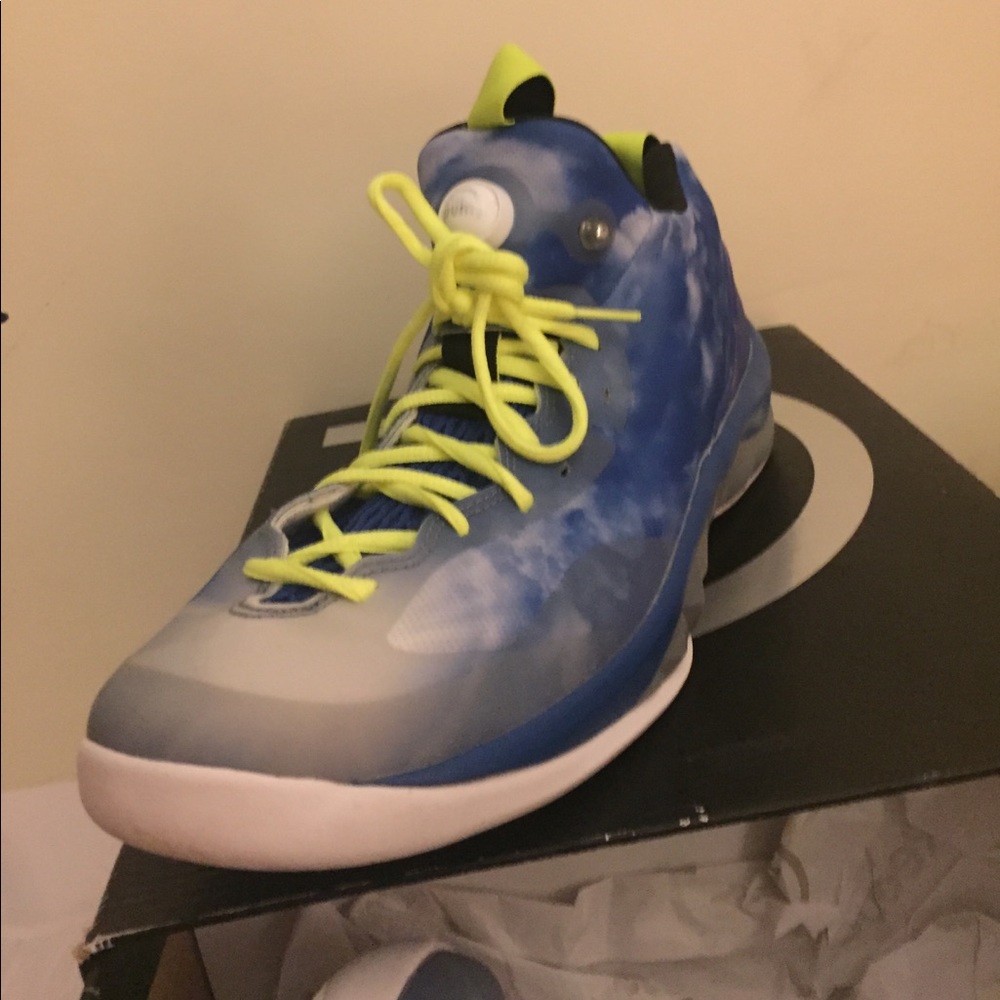 Rebook basketball sneakers