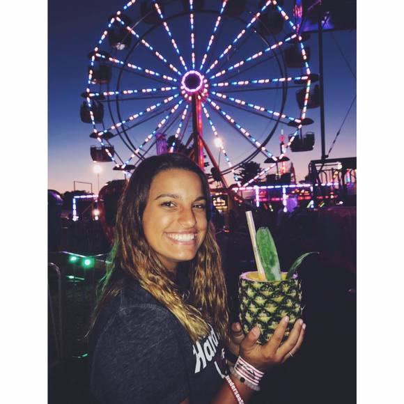 Meet your Posher, Kenzi - Picture 1 of 1