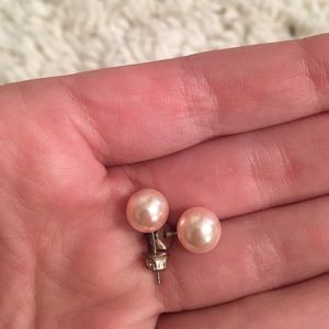 Pink pearl earrings