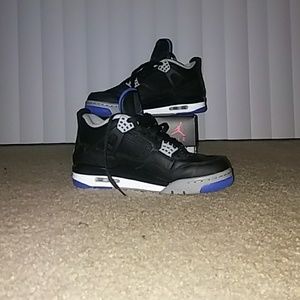 Jordan 4 retro