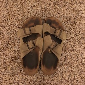 Birkenstocks tan suede size 9-9.5 euro 40