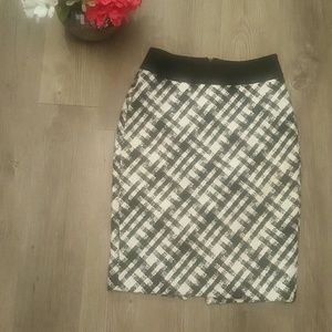 White house Black market skirt