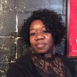 Meet your Posher, Denise