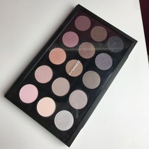 MAC eyeshadow palette