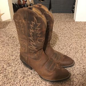 Cowboy Boots Ariat Heritage Western Boot size 9