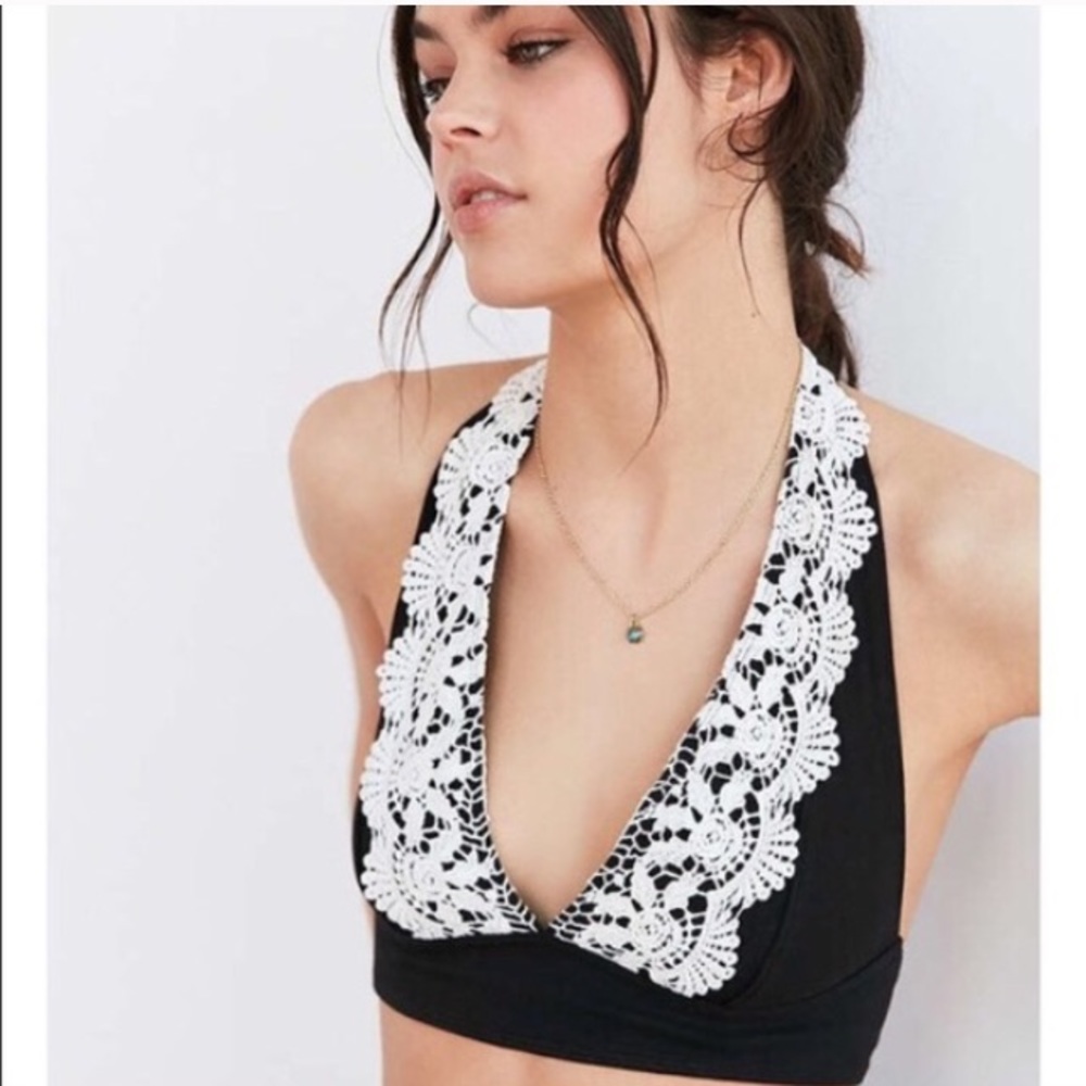 🍁FALL SALE🍁 UO Helena Halter Bra
