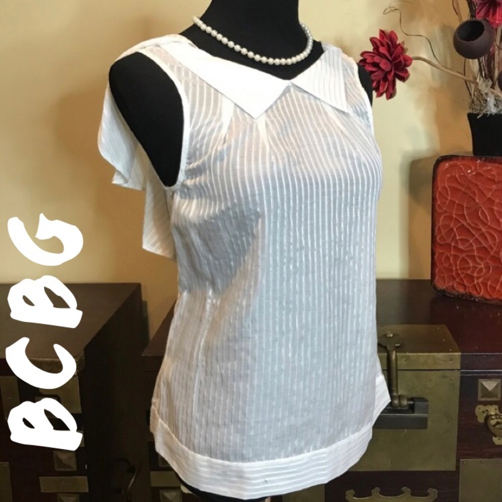 🎊HP🎊NWT Silk Low Cut Back Blouse