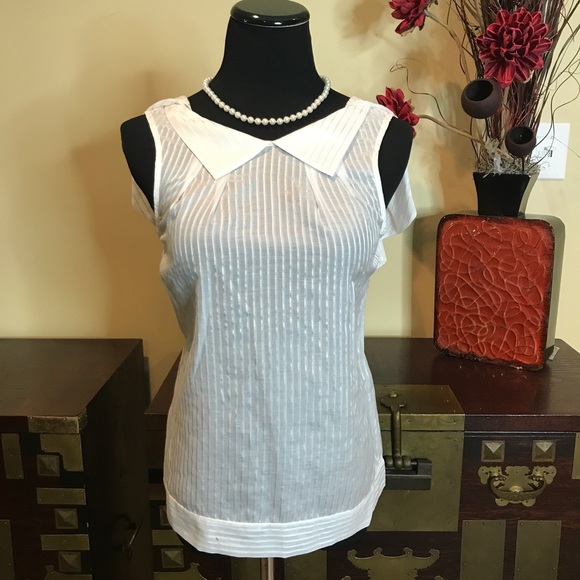 🎊HP🎊NWT Silk Low Cut Back Blouse - Picture 2 of 4