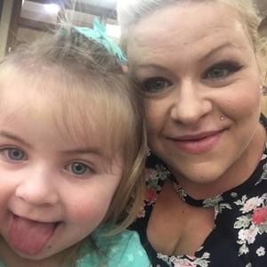 Meet your Posher, Kayla