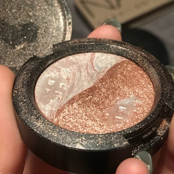 MAC Eyeshadow Duo - Picture 3 of 5