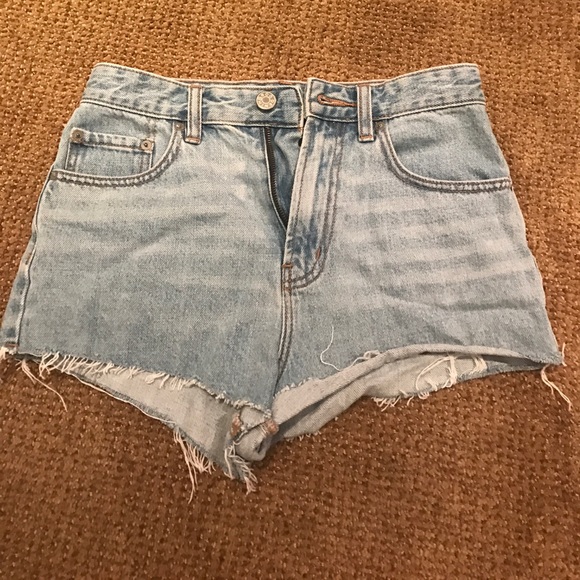 Urban outfitters BDG jean shorts. SIZE: 26 - Picture 1 of 7