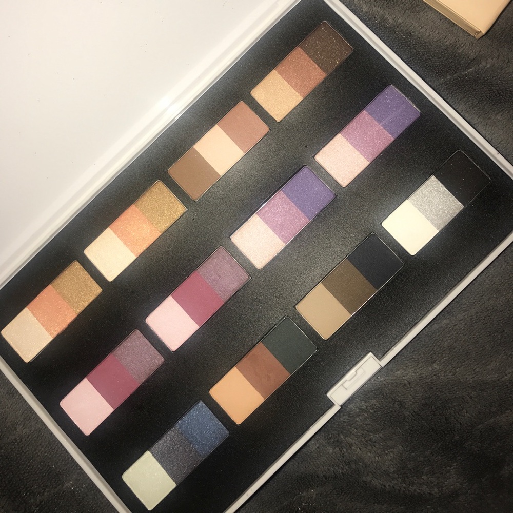 Jafra Tester Powder Eyeshadow Trio Wet/Dry Formula