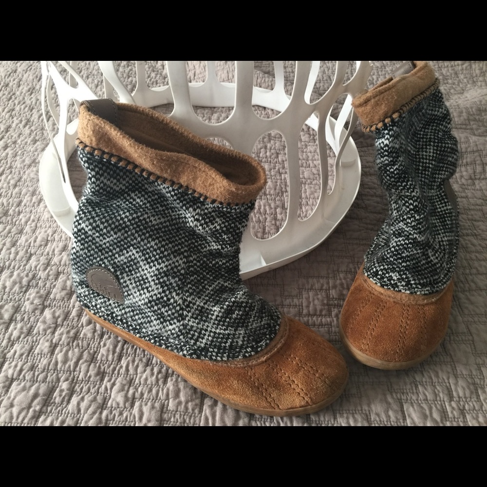 Really cute hard to find sorel boots