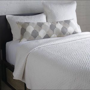 NEW WEST ELM LEXINGTON QUILT FULL/QUEEN