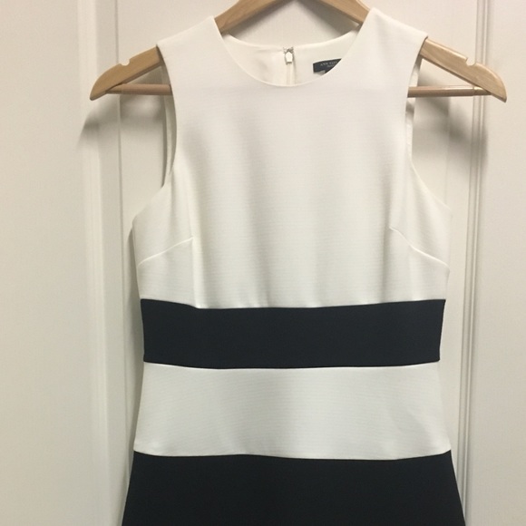 Ann Taylor white & black fit & flared dress - Picture 3 of 7