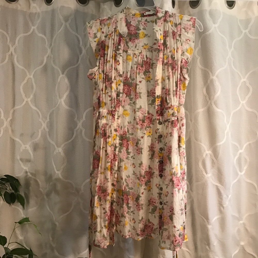 Sleeveless button up floral tunic