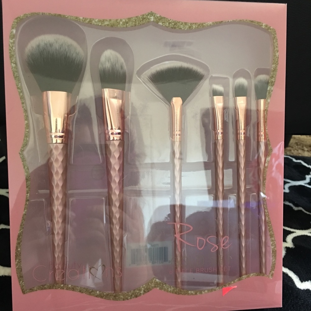 Brushes set - Picture 1 of 1