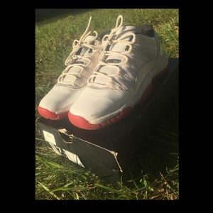 Retro Lowtop 11s