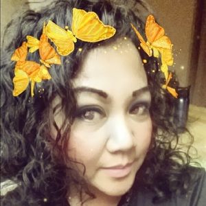 Meet your Posher, Carroline