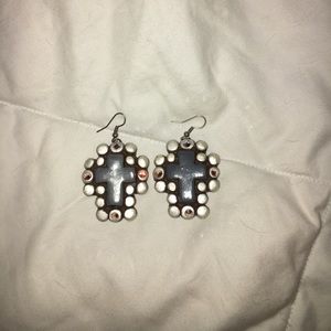 cross earrings | NEVER WORN