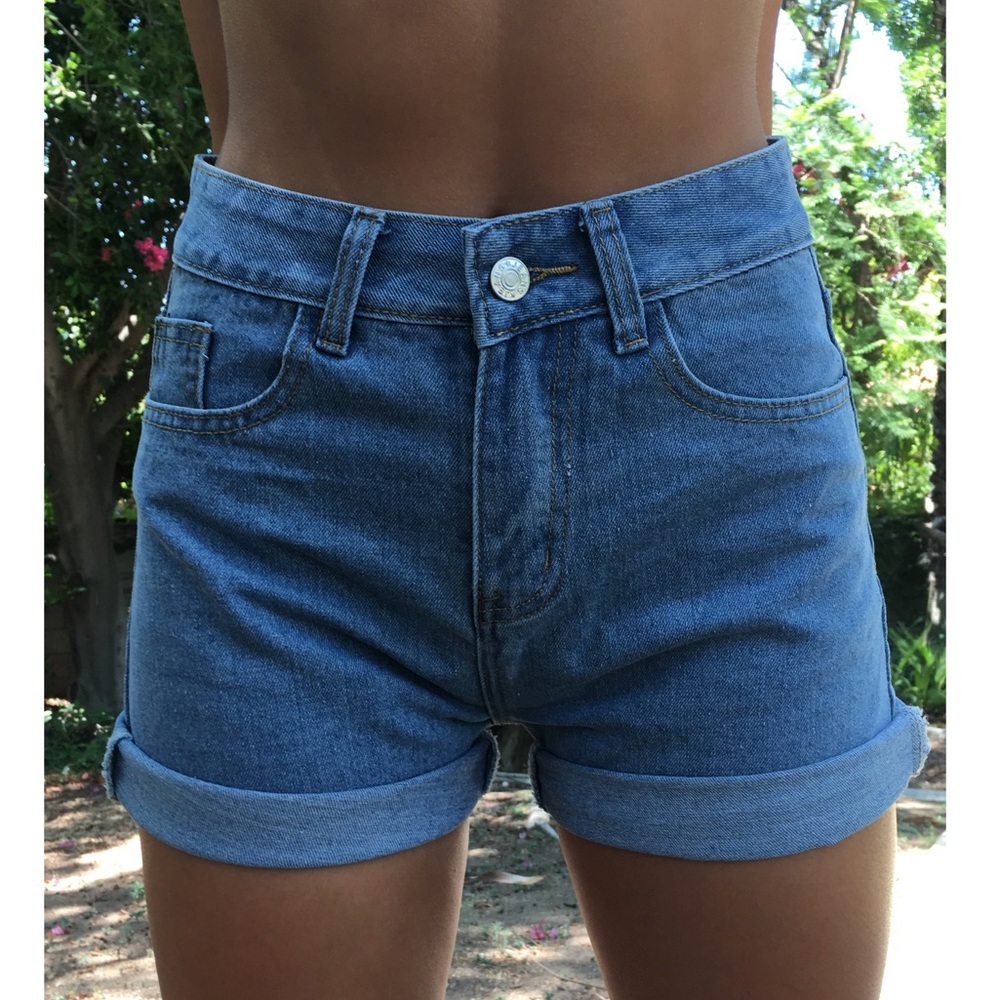 DENIM SHORTS