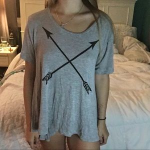 Grey arrow top