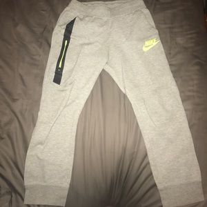 Boys Nike Tech Sweat Pant