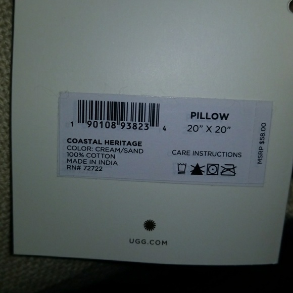 Ugg home pillow - Picture 5 of 8