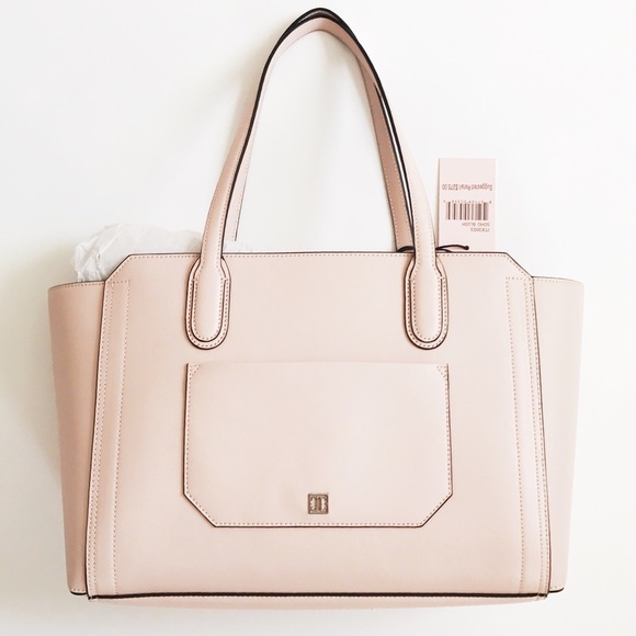 Ivanka Trump Handbags - Ivanka Trump smooth leather tote