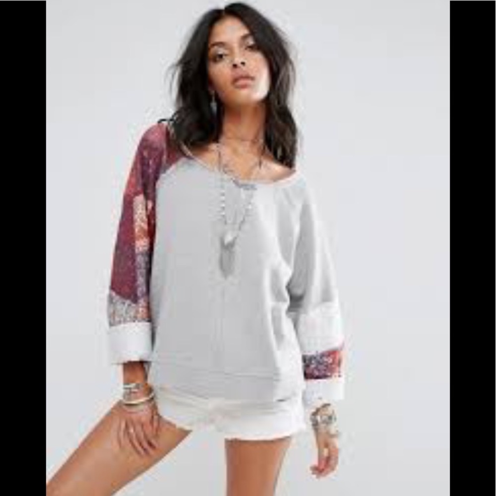 Free People 🌷NWT Patch Sleeve Sweatshirt • Grey