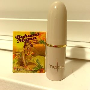 Makeup, bronzer and lipstick