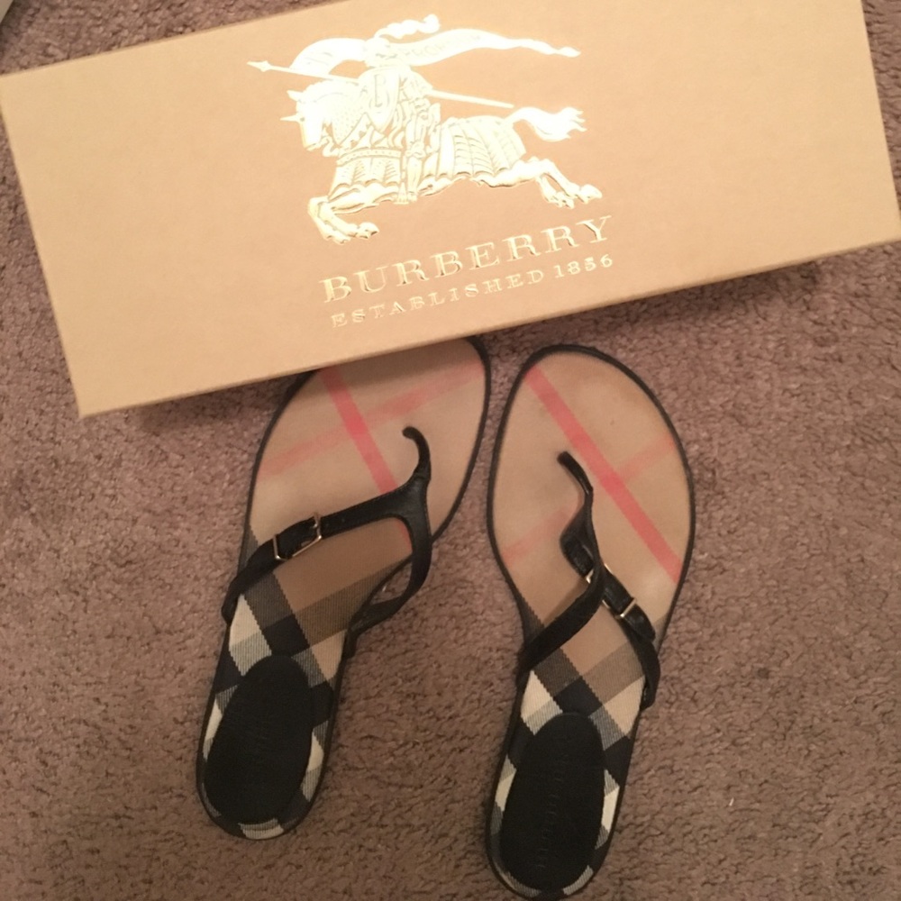 [Jello Sun] Burberry Flip-Flops