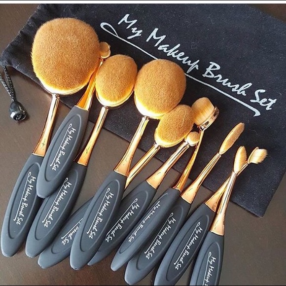 MAC Cosmetics Other - My makeup brush set oval make up brushes