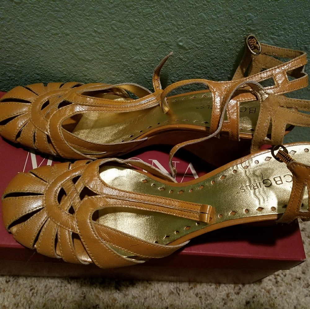 Bcbg girls gold wedges