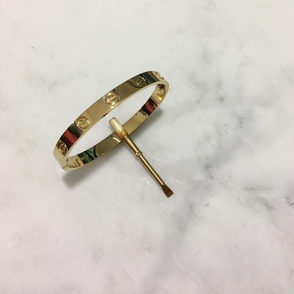 NO BRAND Jewelry - ✨NEW! LAST ONE! gold bracelet bangle✨