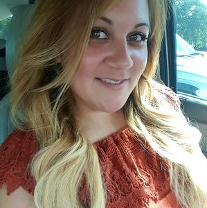 Meet your Posher, Becky