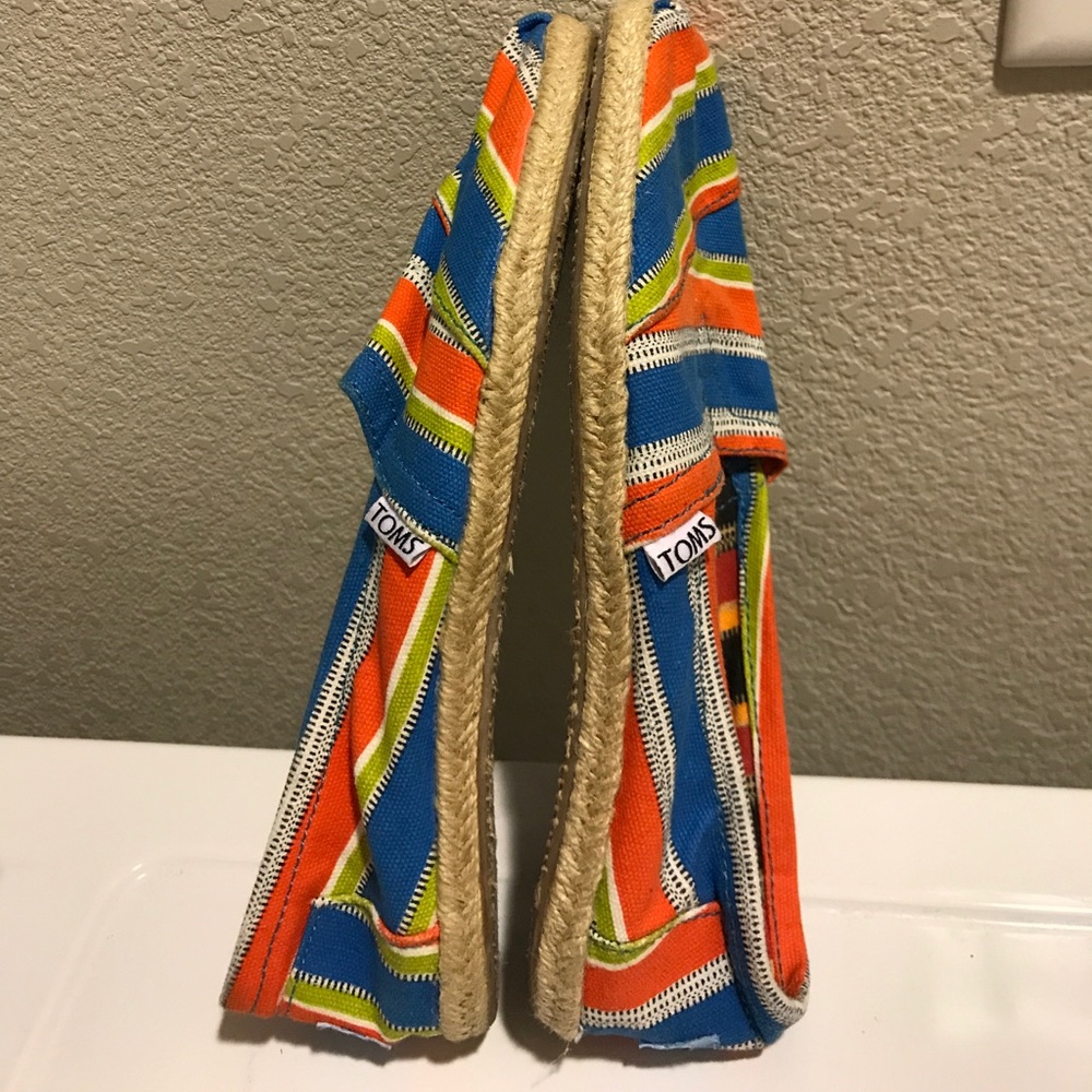 Toms - Picture 4 of 4