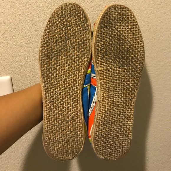 Toms - Picture 3 of 4