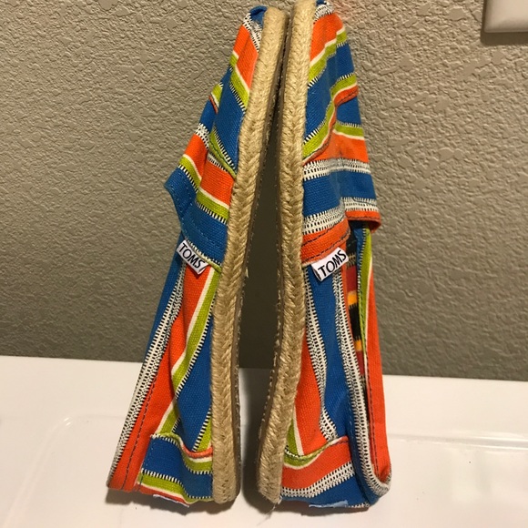 Toms - Picture 4 of 4