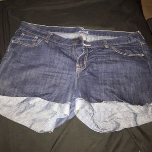 OLD NAVY jean shorts!