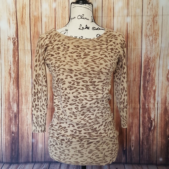 Wet Seal tan cheetah print sweater size medium - Picture 1 of 2