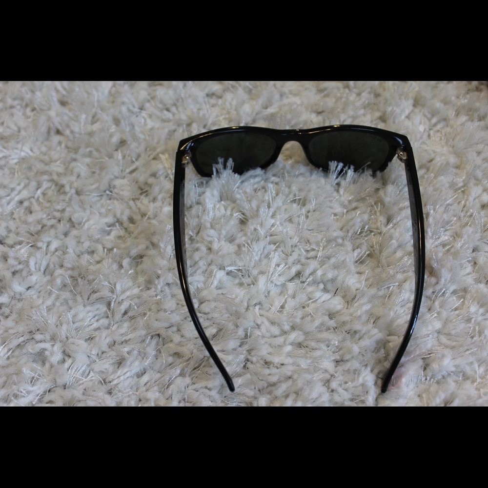 Ray-bans red and black polarized sunglasses - Picture 4 of 6