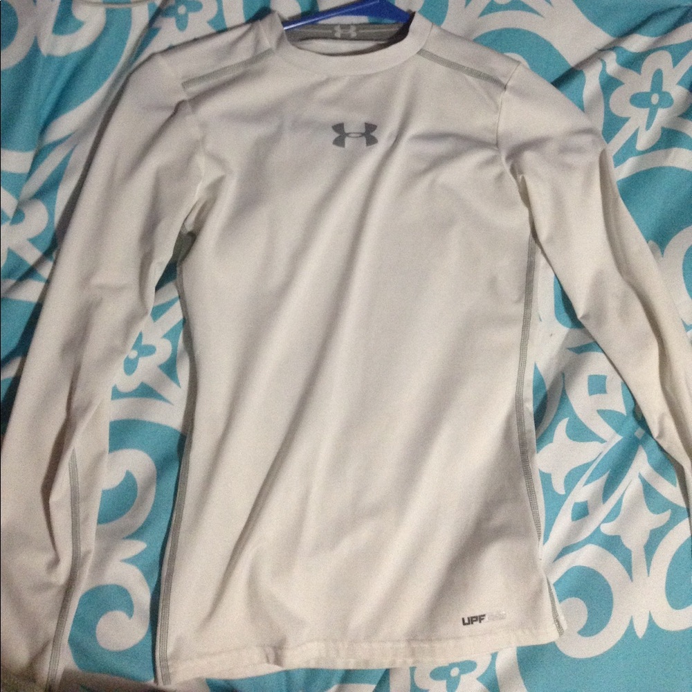Spandex Under Armor shirt