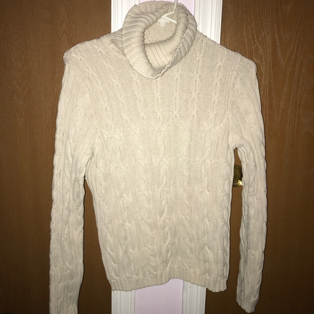 Turtle neck sweater