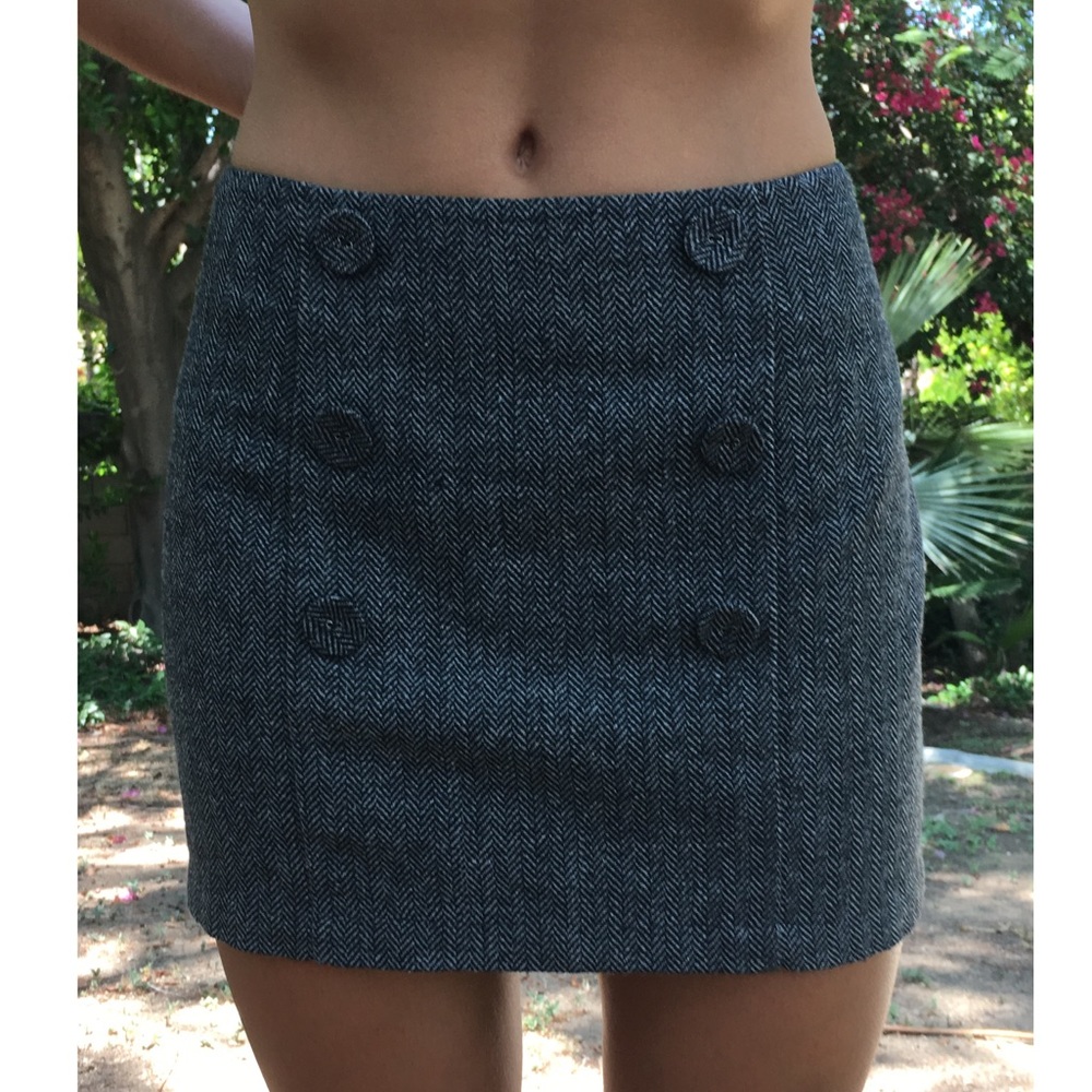 FITTED MINI SKIRT