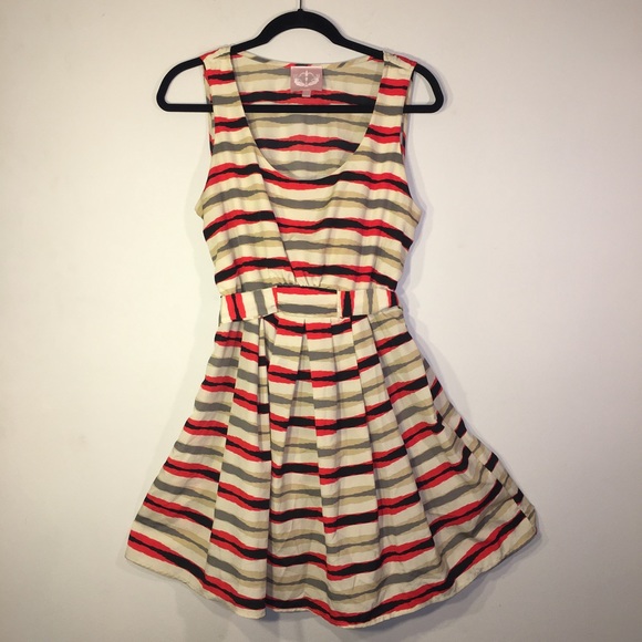 Romeo & Juliet Couture Dresses & Skirts - Sold - Romeo + Juliet Couture Dress