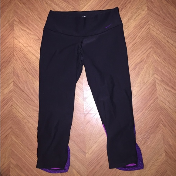 women's nike capris - Picture 1 of 4